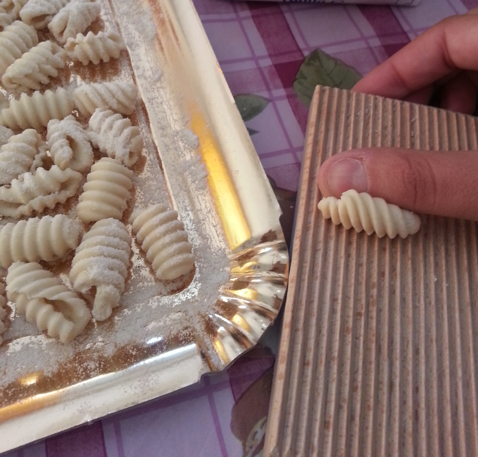 Gnocchi Galluresi o Chiusoni Gnocchi Galluresi o Chiusoni